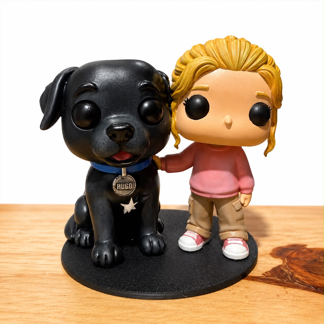 Figura personalizada MiniMe de una mascota junto a su dueño